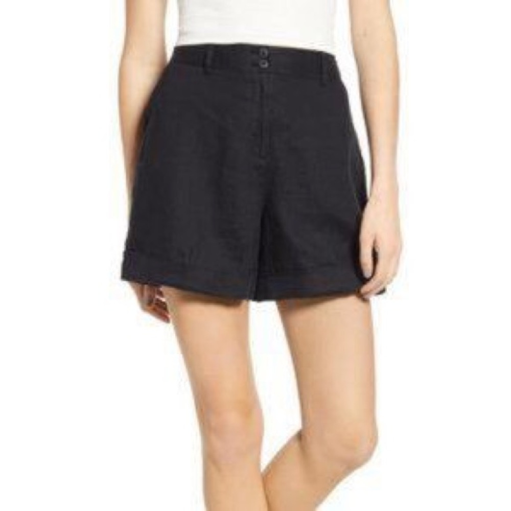 NWOT Chelsea 28 high rise career shorts